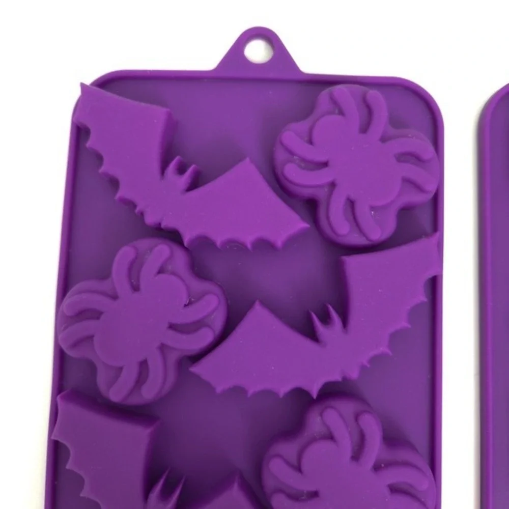Wilton Halloween Flexible Silicone‎ Chocolate Candy Mold (Set of 3)